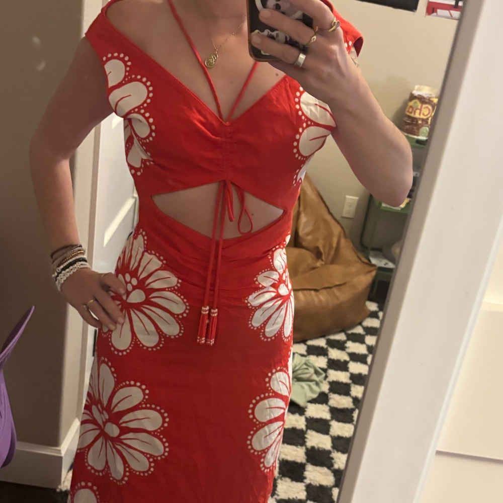 FARM Rio Red and White Floral Midi Dress - Picture 9 of 12